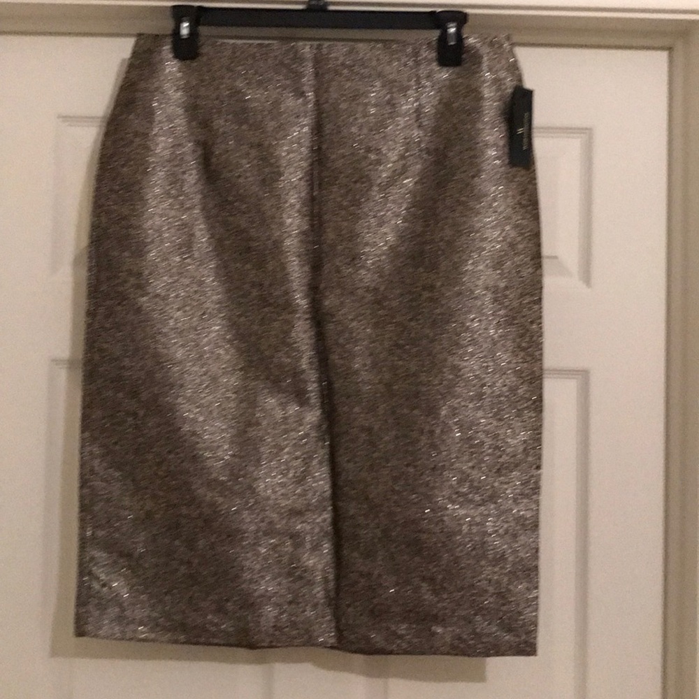 Worthington gold pepple skirt